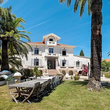 Avec Piscine Et Jardin *